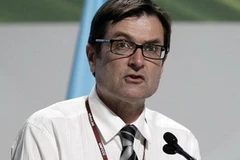 Bộ trưởng vấn đề biến đổi khí hậu Australia Greg Combet có bài phát biểu tại Cancun ngày 9/12. (Nguồn: Reuters) 