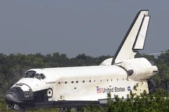 Sau chuyến chu du nước Mỹ, tàu Endeavour được trưng bày bờ Tây bang California. (Nguồn: AFP/TTXVN)