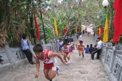 Đường chạy 4km nam tại Giải việt dã leo núi tổ chức năm 2011. (Nguồn: Tổ chức Kỷ lục Việt Nam)