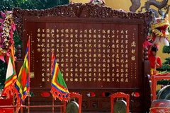 "Chiếu dời đô" mạ vàng. (Ảnh: Internet)