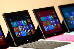 Mỗi nhân viên của Microsoft sẽ nhận được một máy tính bảng như thế này. (Nguồn: guardian.co.uk)