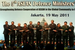Lãnh đạo các nước tham gia ADMM lần thứ năm được tổ chức tại thủ đô Jakarta năm 2011. (Nguồn: mindef.gov.sg)
