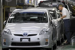 Kiểm nghiệm xe Prius tại nhà máy của hãng Toyota ở Toyota, quận Aichi. (Nguồn: AFP/TTXVN)