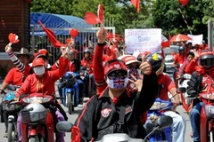 Người biểu tình "áo đỏ " tập trung tại ở Bangkok hồi tháng Chín. (Nguồn: THX/TTXVN)