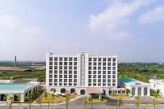 PVF Hưng Yên sở hữu hệ thống 1 sân thi đấu chính và 06 sân tập kích thước tiêu chuẩn 11v11 với mặt cỏ do FIFA Quality Prom chứng nhận.