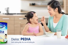 Để giúp bé tránh xa chứng biếng ăn, mẹ có thể bổ sung thêm sữa cho trẻ biếng ăn Dielac Pedia để giúp bé ăn ngon miệng và tiêu hóa tốt hơn nhé.