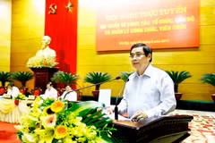 Trưởng Ban Tổ chức Trung ương Phạm Minh Chính phát biểu khai mạc hội nghị. (Ảnh: An Đăng/TTXVN)