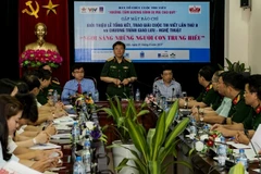 Báo chí cần tiếp tục tôn vinh những tấm gương bình dị mà cao quý