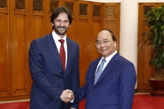 Thủ tướng Nguyễn Xuân Phúc tiếp Phó Thủ tướng, Bộ trưởng Nội vụ Slovakia Robert Kalinak. (Ảnh: Thống Nhất/TTXVN)