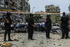 Hiện trường vụ đánh bom ám sát Tổng công tố nhà nước Hisham Barakat ở Cairo. (Nguồn: AFP/TTXVN)