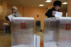 Cử tri Nga bỏ phiếu bầu cử tổng thống năm 2012. (Nguồn: THX/TTXVN)