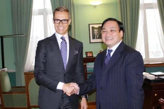 Phó Thủ tướng Hoàng Trung Hải thăm, làm việc tại Phần Lan