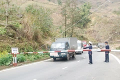 Lào Cai cấm tuyệt đối xuất nhập khẩu gia cầm qua biên giới