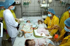 Thủ tướng chỉ đạo các biện pháp quyết liệt chống dịch sởi