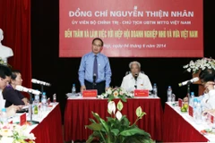 Chủ tịch Mặt trận Tổ quốc làm việc với các doanh nghiệp nhỏ và vừa