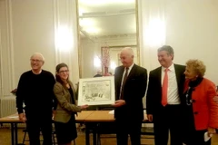 Công trình nghiên cứu gốm cổ Việt đạt giải thưởng Pháp