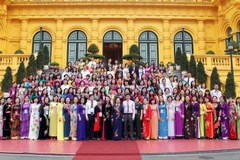 Phó Chủ tịch nước tiếp Đoàn giáo viên dạy giỏi cấp mầm non