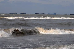 Tổng thống Nga Putin lệnh khởi động xây cầu nối với Crimea