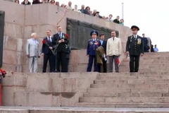 Ukraine: Một thống đốc bị người dân la ó vì ca tụng Hitler