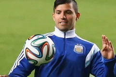 Argentina mất Aguero ở trận gặp Thụy Sĩ, bác tin nghỉ hết giải
