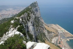 Anh phản đối vụ tàu Tây Ban Nha xâm nhập Gibraltar 