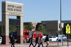 Trường trung học Mỹ sơ tán do tình nghi đánh bom