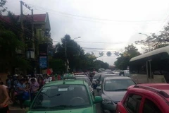 Thanh Hóa: Tắc nghẽn gần 3km trên tuyến đường ra biển Sầm Sơn