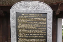 Tự tiện đặt bia ở đền triều Trần: Vi phạm Luật di sản văn hóa 