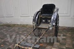 Trưng bày cổ vật của vua Thành Thái trong Tuần lễ Vàng Du lịch tại Huế