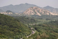 Quang cảnh Khu phi quân sự (DMZ) phân chia hai miền Triều Tiên tại Cheorwon, tỉnh Gangwon, Hàn Quốc. (Ảnh: Yonhap/TTXVN)