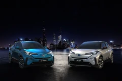 Hai mẫu C-HR and Izoa của Toyota. (Nguồn: cnet.com)