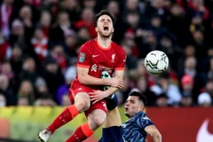 Chơi thiếu người, Arsenal vẫn cầm hòa Liverpool tại Anfield