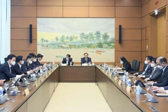 Quốc hội thảo luận về tạo đột phá, đưa kinh tế sớm vượt qua khó khăn