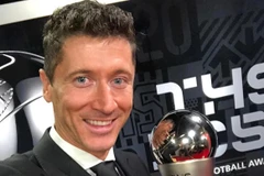 Lewandowski hạnh phúc với danh hiệu The Best thứ 2 trong sự nghiệp