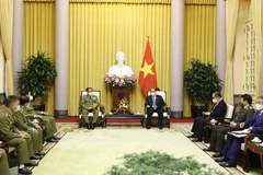 Chủ tịch nước Nguyễn Xuân Phúc tiếp Bộ trưởng Bộ Công an Lào