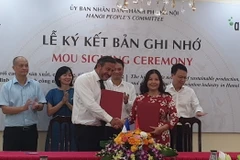 Hà Nội hợp tác lĩnh vực công nghiệp hàng không với doanh nghiệp Pháp