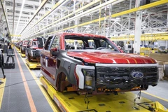 Ford cắt giảm hàng nghìn việc làm và chuyển sang sản xuất xe điện