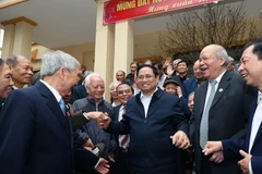 Thủ tướng Phạm Minh Chính chúc Tết Câu lạc bộ Hàm Rồng Thanh Hóa