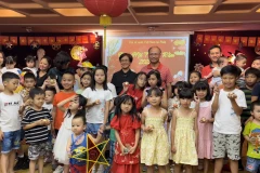 Trẻ em Việt Nam tại Pháp vui đón Tết Trung Thu ở thủ đô Paris