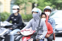 Bắc Bộ ngày nắng nóng, chiều tối có mưa rào và dông vài nơi