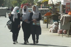 Hàng chục nghìn nữ sinh tại Afghanistan trở lại trường học
