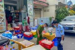 Phát hiện hơn nửa tấn thực phẩm đông lạnh không rõ nguồn gốc