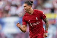 Tân binh 100 triệu euro ghi 4 bàn, giúp Liverpool thắng 'hủy diệt'