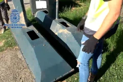 Triệt phá băng nhóm chuyển ma túy bằng thiết bị lặn không người lái