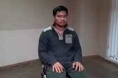 Hình ảnh mới nhất về Andy Huynh tại trung tâm giam giữ của Nga