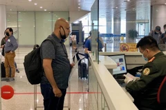 Miễn thị thực nhập cảnh Việt Nam cho công dân của 13 nước