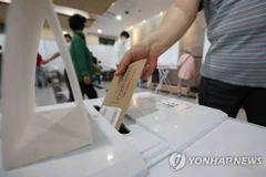 Hàn Quốc tiến hành bầu cử địa phương và Quốc hội bổ sung
