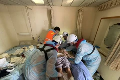 Khánh Hòa: Kịp thời đưa thuyền viên tàu nước ngoài vào bờ cấp cứu