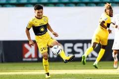 Pau FC thua đậm trong ngày Quang Hải trở lại băng ghế dự bị