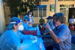 TP.HCM mở rộng chiến dịch bảo vệ người thuộc nhóm nguy cơ tới hết 2022